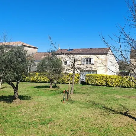 De Moulins Villa *