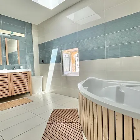 וילה De Moulins *