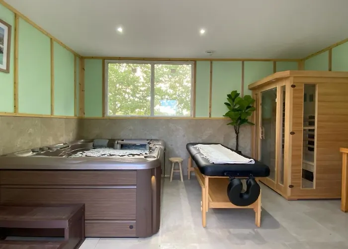 De Moulins Villa Cubnezais